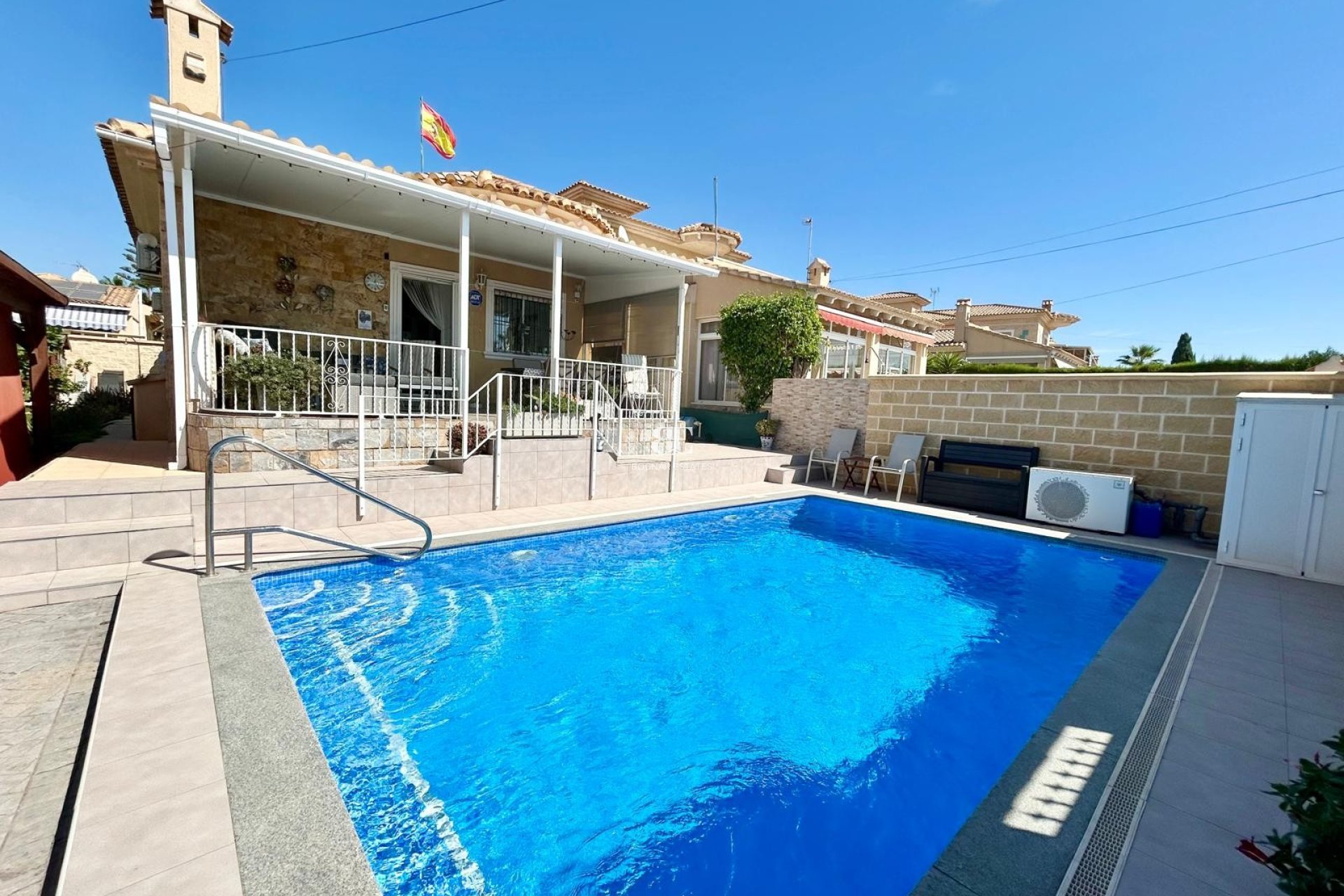 Herverkoop - Villa -
Torrevieja - La Siesta