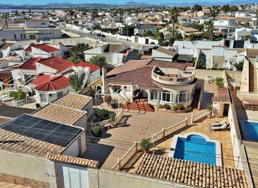 Herverkoop - Villa -
Torrevieja - La Siesta