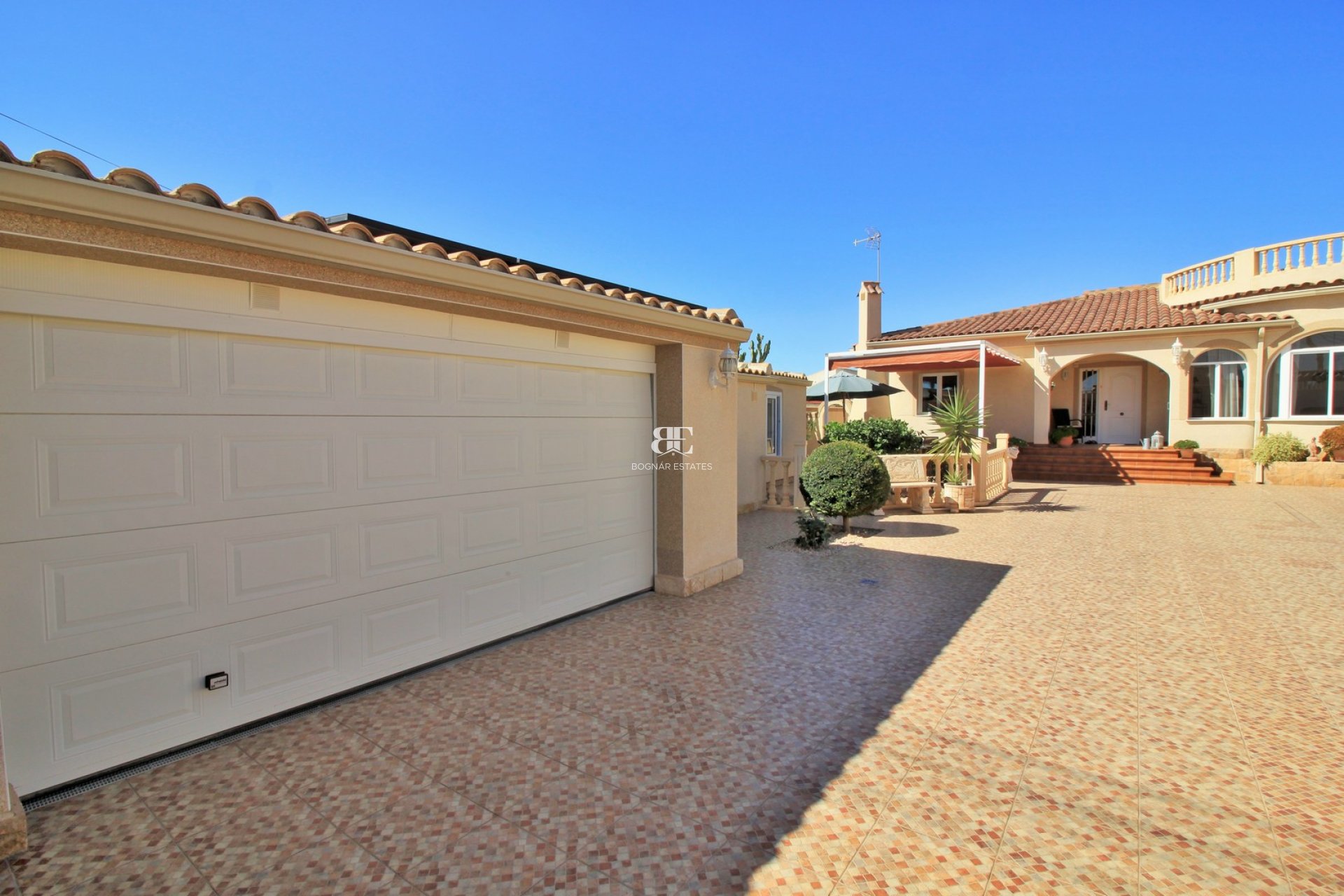 Herverkoop - Villa -
Torrevieja - La Siesta