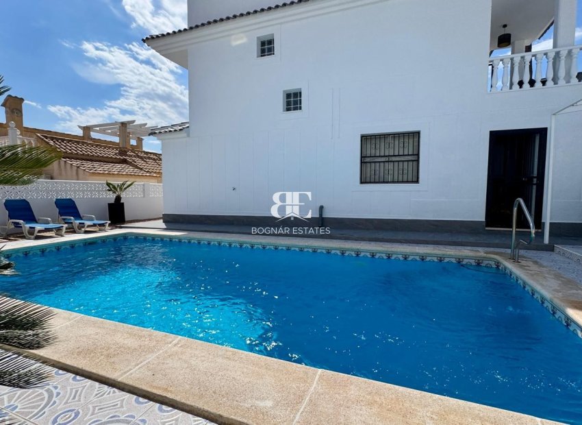 Herverkoop - Villa -
Torrevieja - Los Altos*