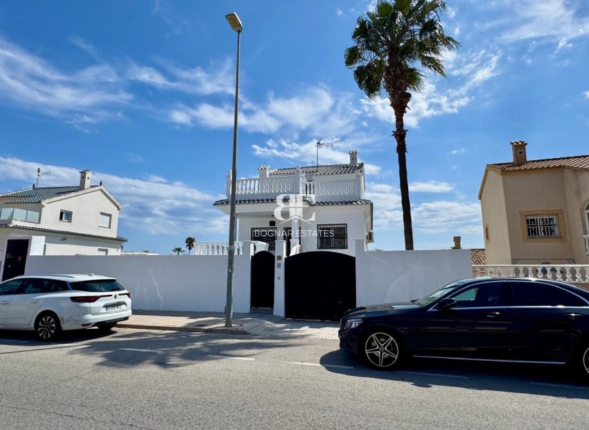 Herverkoop - Villa -
Torrevieja - Los Altos*