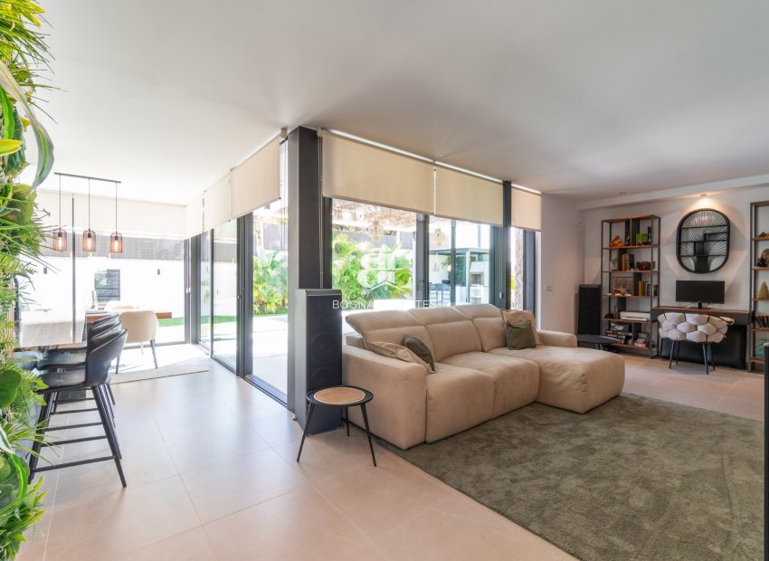 Herverkoop - Villa -
Torrevieja - Los Balcones