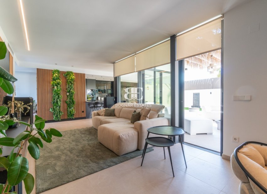 Herverkoop - Villa -
Torrevieja - Los Balcones