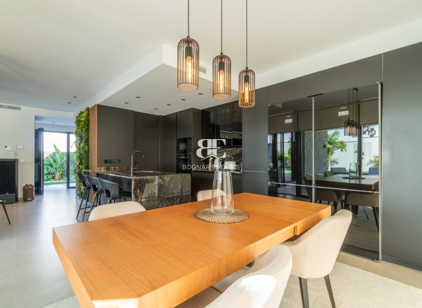 Herverkoop - Villa -
Torrevieja - Los Balcones