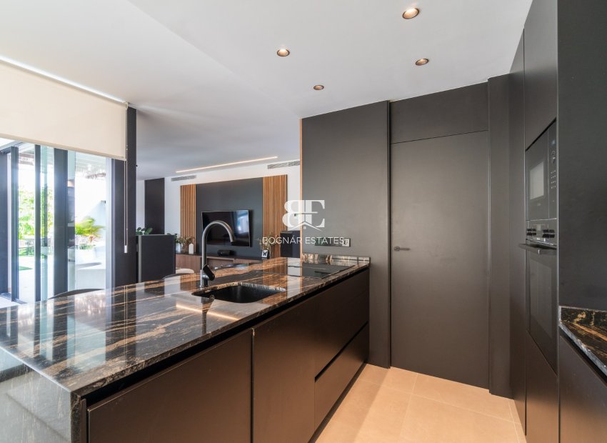 Herverkoop - Villa -
Torrevieja - Los Balcones