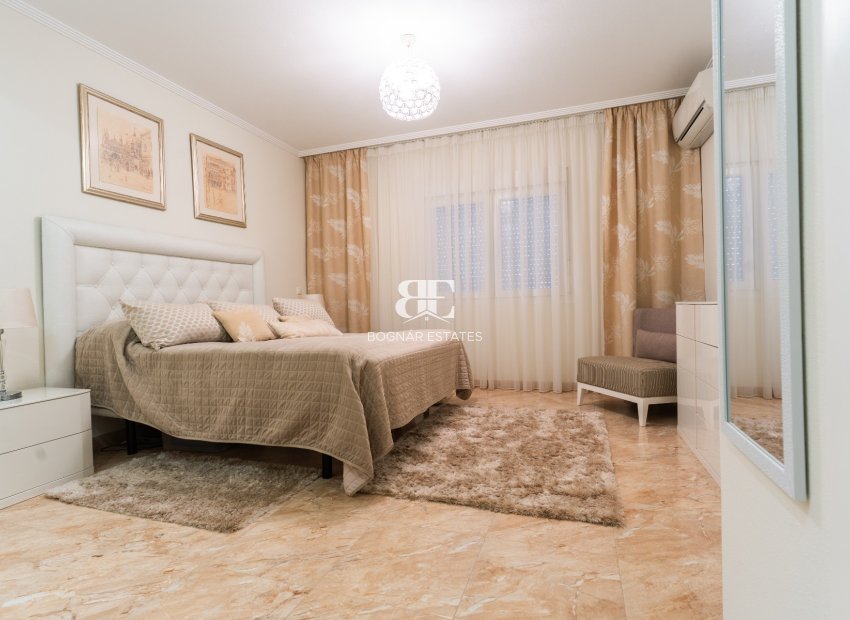 Herverkoop - Villa -
Torrevieja - Los Balcones