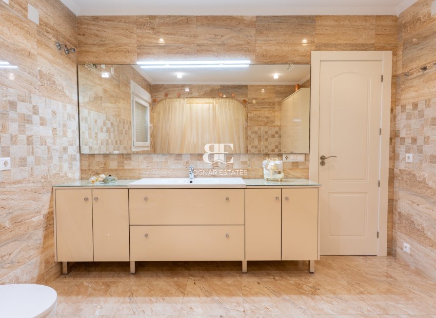 Herverkoop - Villa -
Torrevieja - Los Balcones