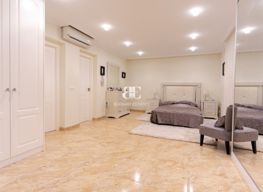 Herverkoop - Villa -
Torrevieja - Los Balcones