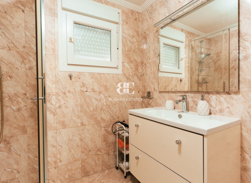 Herverkoop - Villa -
Torrevieja - Los Balcones