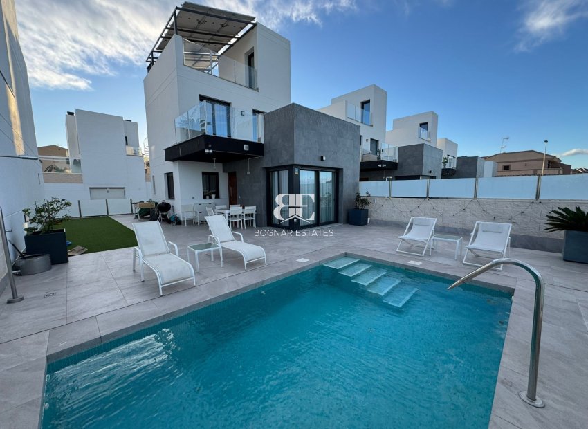 Herverkoop - Villa -
Torrevieja - Los Balcones