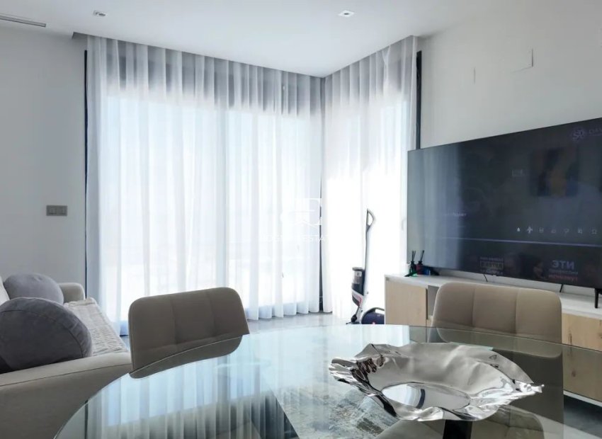 Herverkoop - Villa -
Torrevieja - Los Balcones