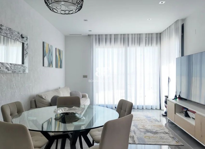 Herverkoop - Villa -
Torrevieja - Los Balcones