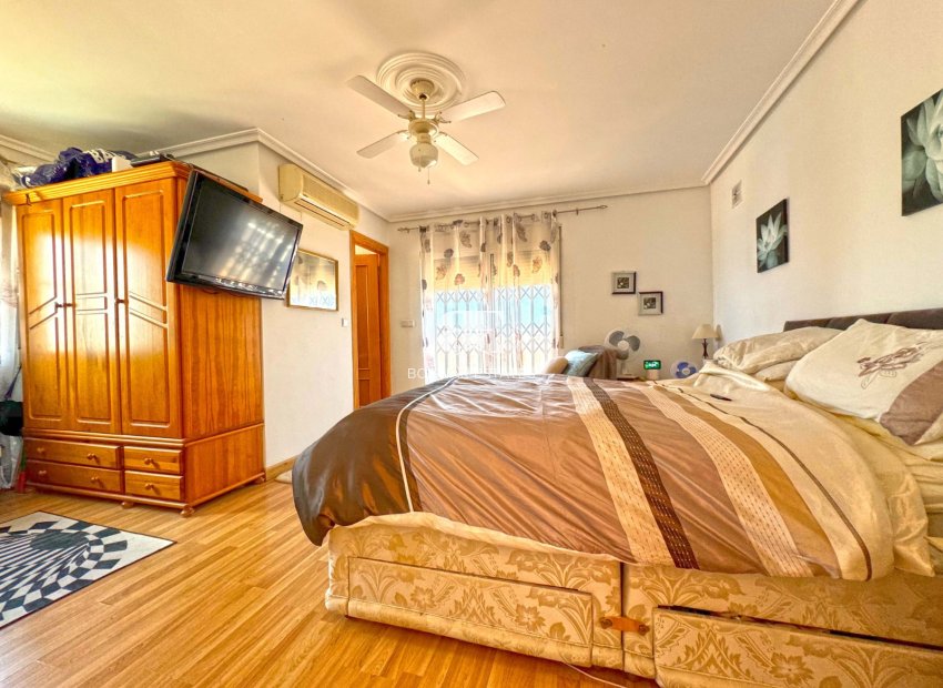 Herverkoop - Villa -
Torrevieja - Los Balcones