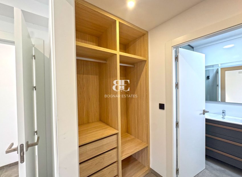 Herverkoop - Villa -
Torrevieja - Los Balcones