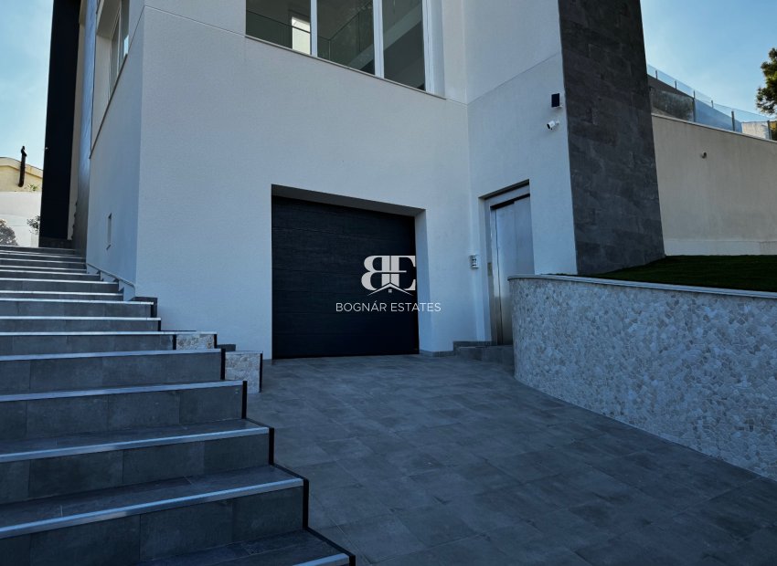 Herverkoop - Villa -
Torrevieja - Los Balcones
