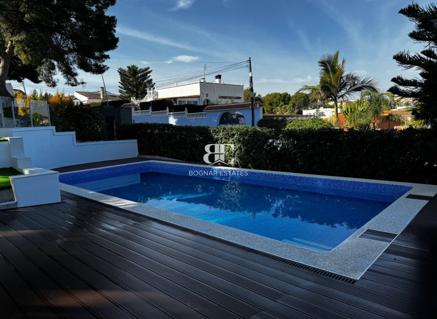 Herverkoop - Villa -
Torrevieja - Los Balcones