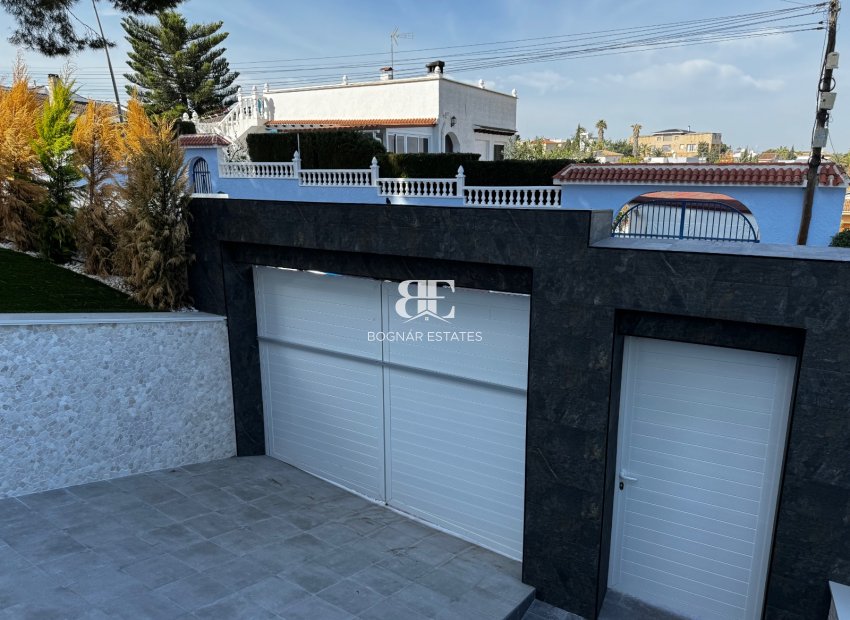 Herverkoop - Villa -
Torrevieja - Los Balcones