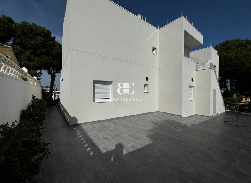 Herverkoop - Villa -
Torrevieja - Los Balcones