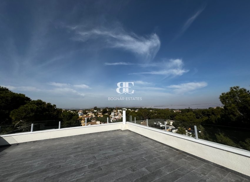 Herverkoop - Villa -
Torrevieja - Los Balcones