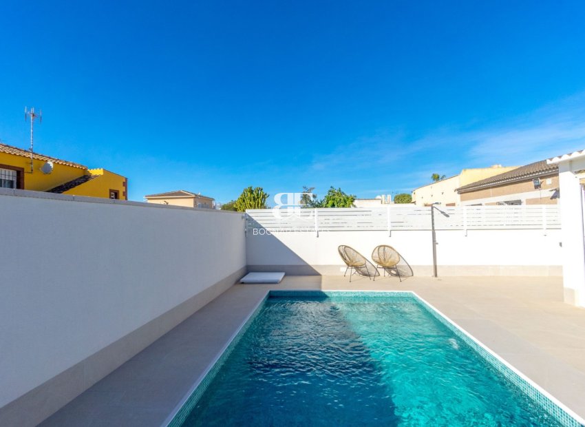 Herverkoop - Villa -
Torrevieja - San Luis