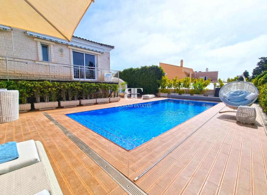 Herverkoop - Villa -
Torrevieja - Torrelamata - La Mata
