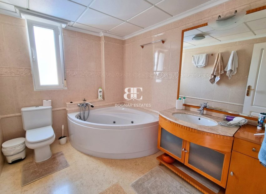 Herverkoop - Villa -
Torrevieja - Torrelamata - La Mata