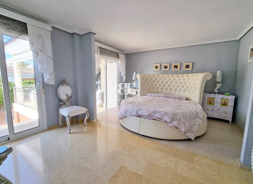 Herverkoop - Villa -
Torrevieja - Torrelamata - La Mata