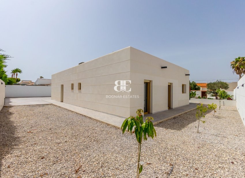 Herverkoop - Villa -
Torrevieja - Torreta Florida