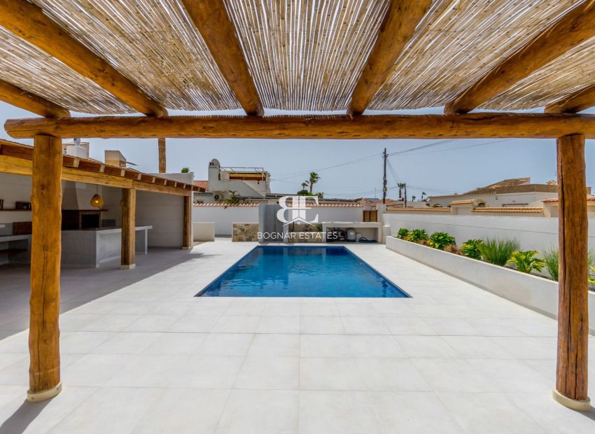 Herverkoop - Villa -
Torrevieja - Torreta Florida