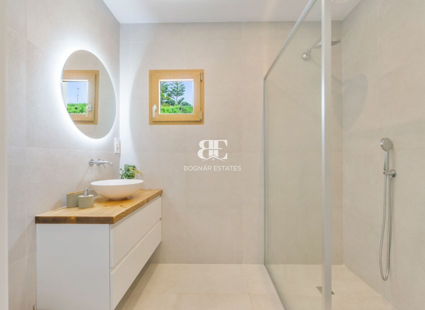 Herverkoop - Villa -
Torrevieja - Torreta Florida