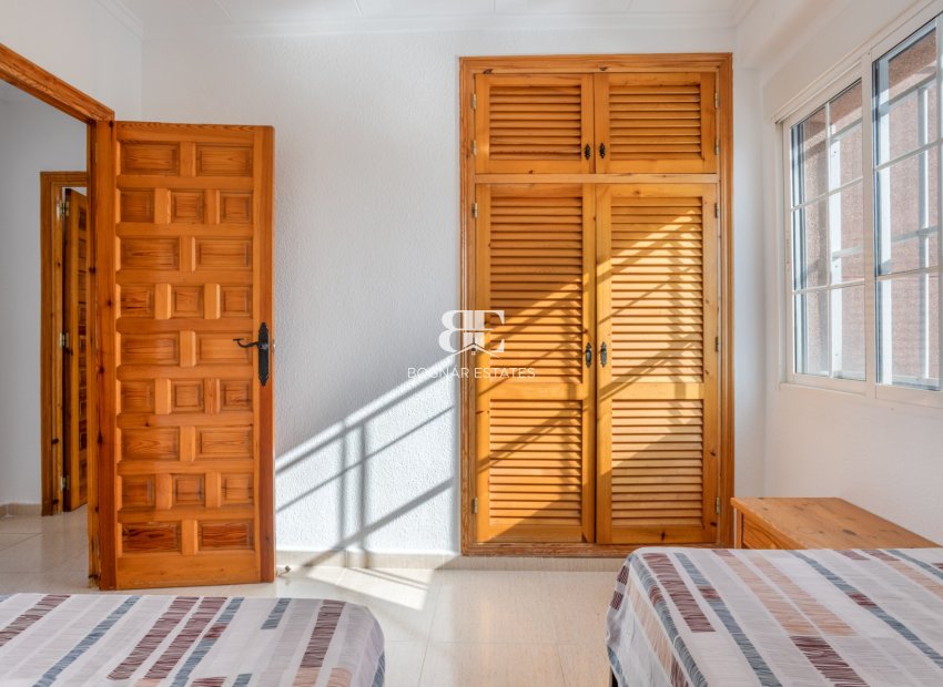 Herverkoop - Villa -
Torrevieja - Urbanización San Luis