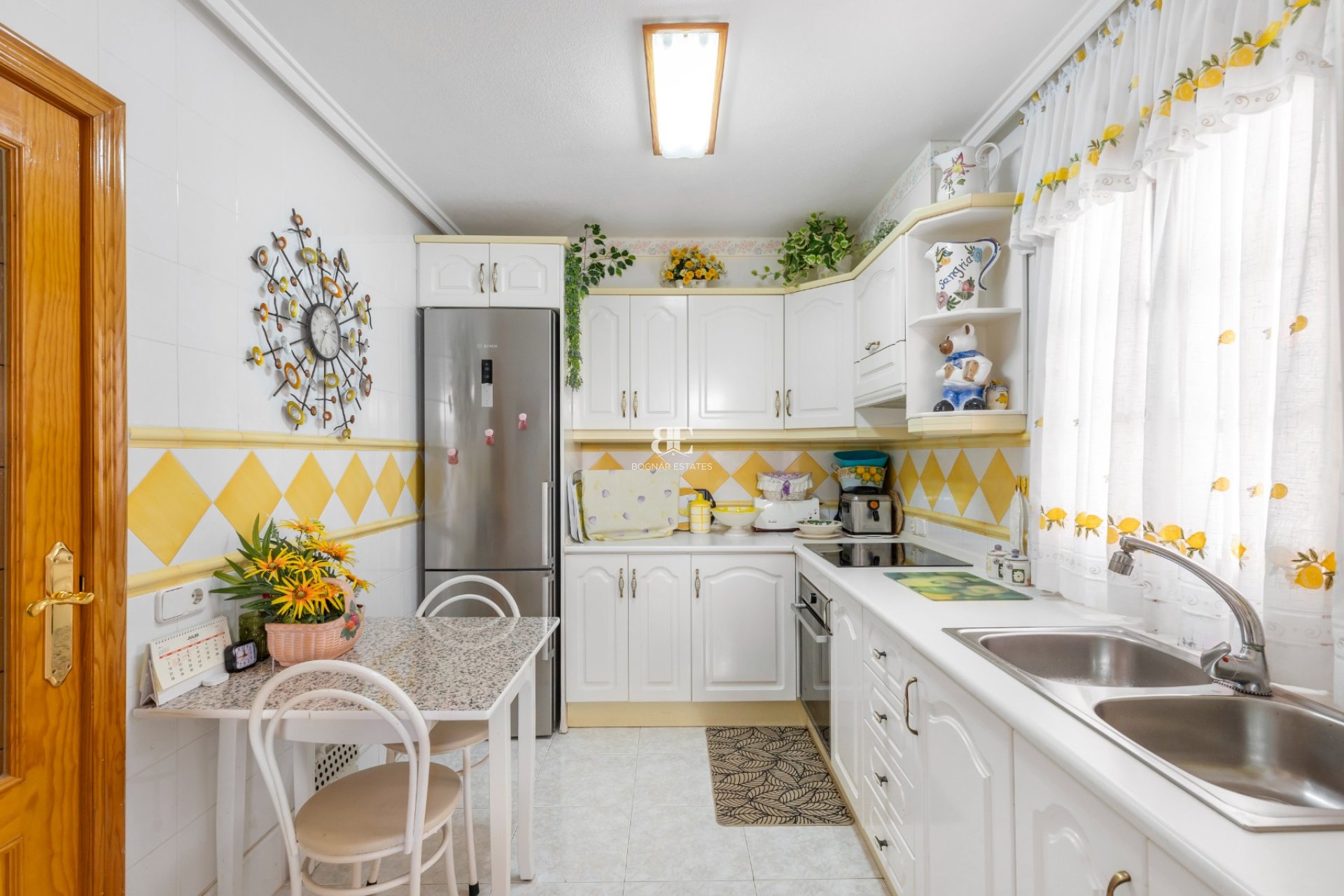 Herverkoop - Villa -
Torrevieja - Zona los Frutales