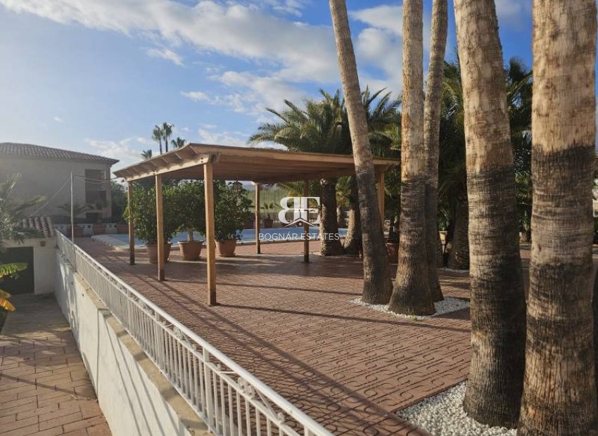 Herverkoop - Villa -
Villajoyosa - Varadero/ Estudiantes beach