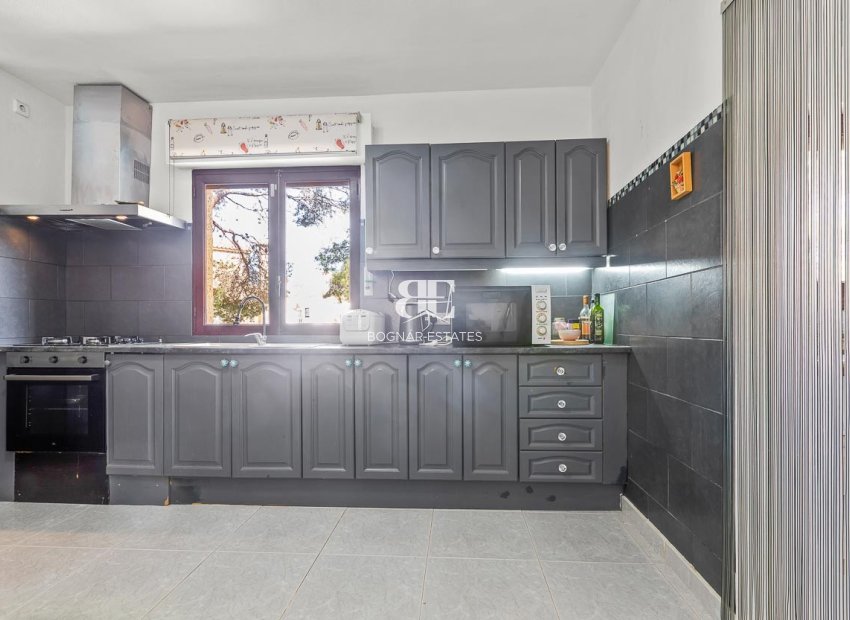 Herverkoop - Villa -
Villamartín - Las Filipinas