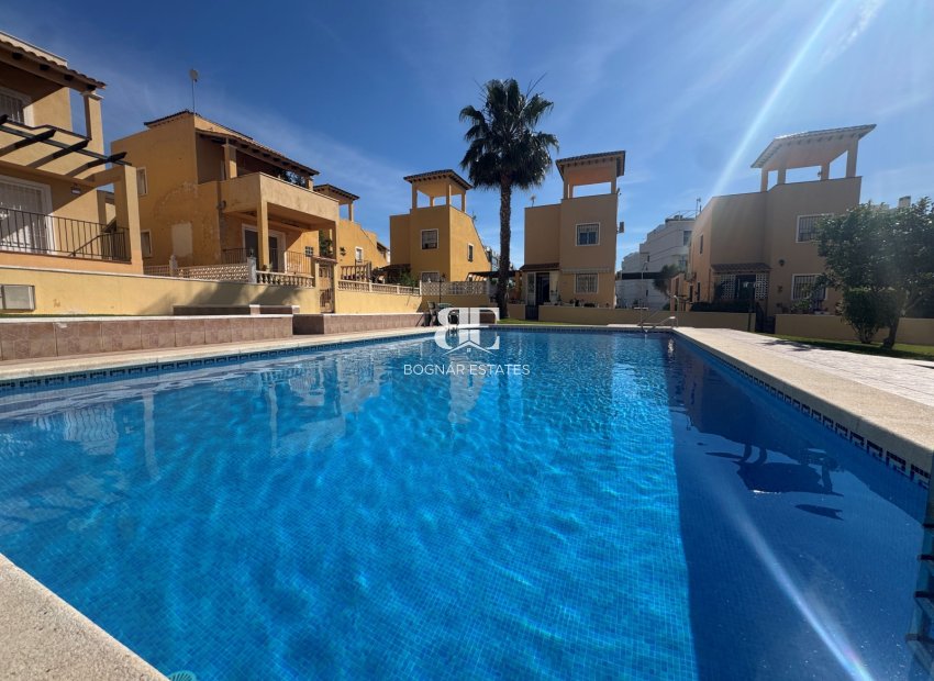 Herverkoop - Villa -
Villamartín - Lomas del Golf