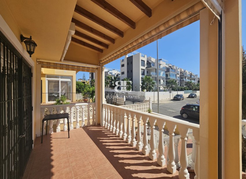 Herverkoop - Villa -
Villamartín - Lomas del Golf
