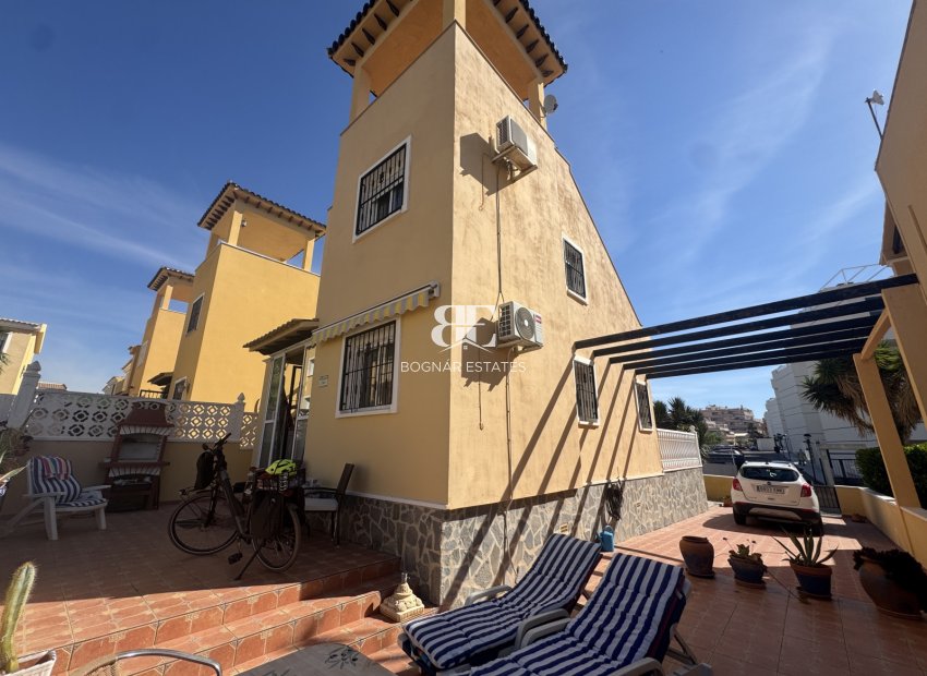 Herverkoop - Villa -
Villamartín - Lomas del Golf