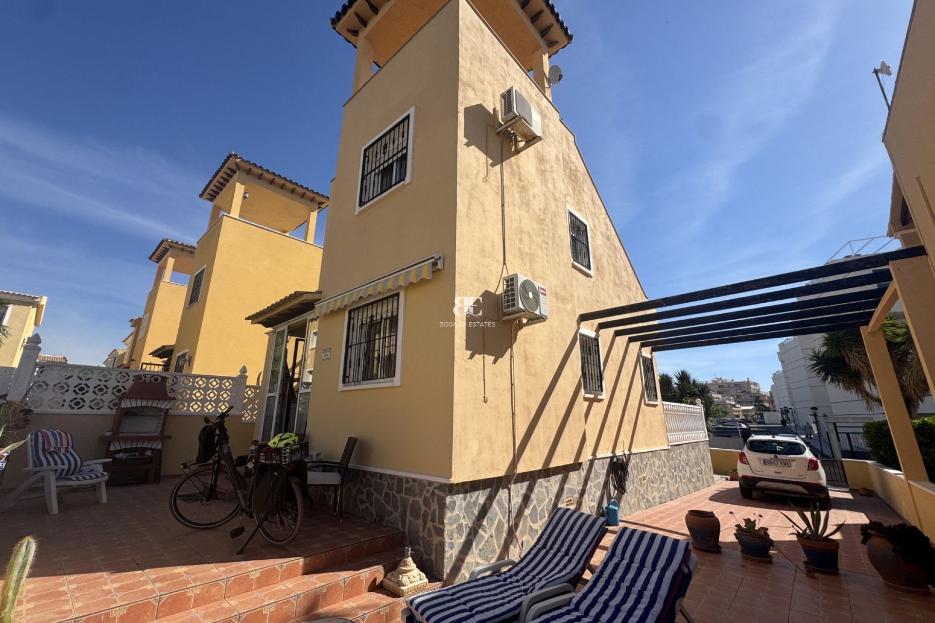 Herverkoop - Villa -
Villamartín - Lomas del Golf