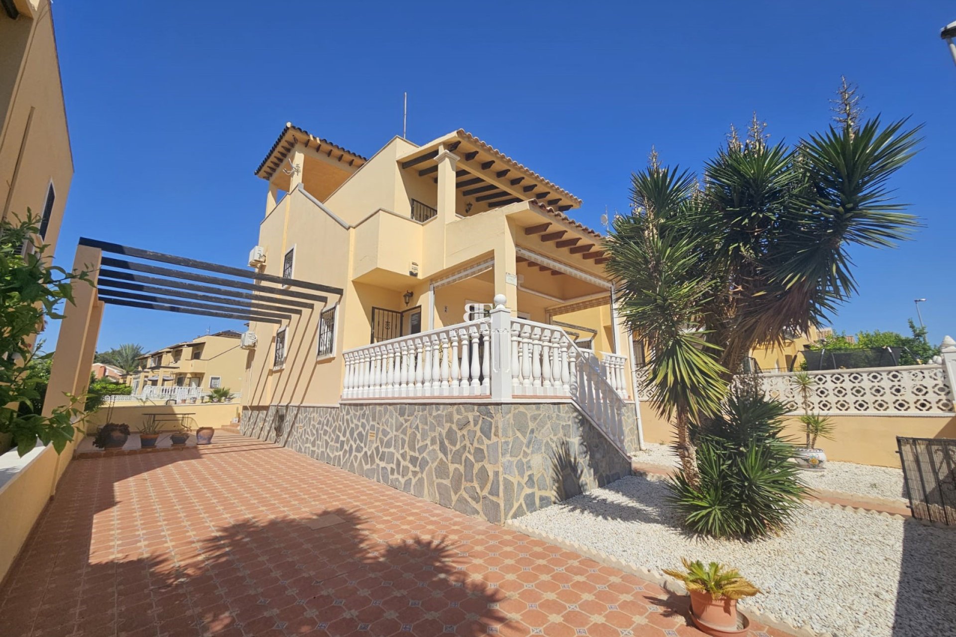 Herverkoop - Villa -
Villamartín - Lomas del Golf
