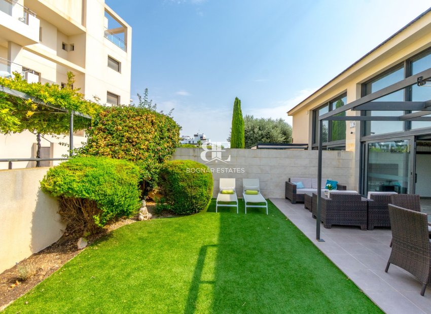 Herverkoop - Villa -
Villamartín - Los Dolses