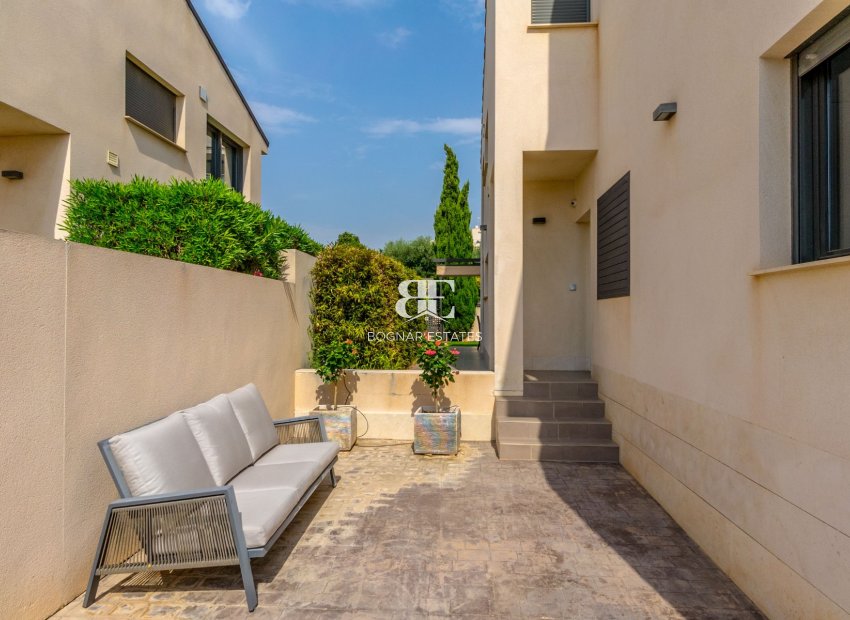 Herverkoop - Villa -
Villamartín - Los Dolses