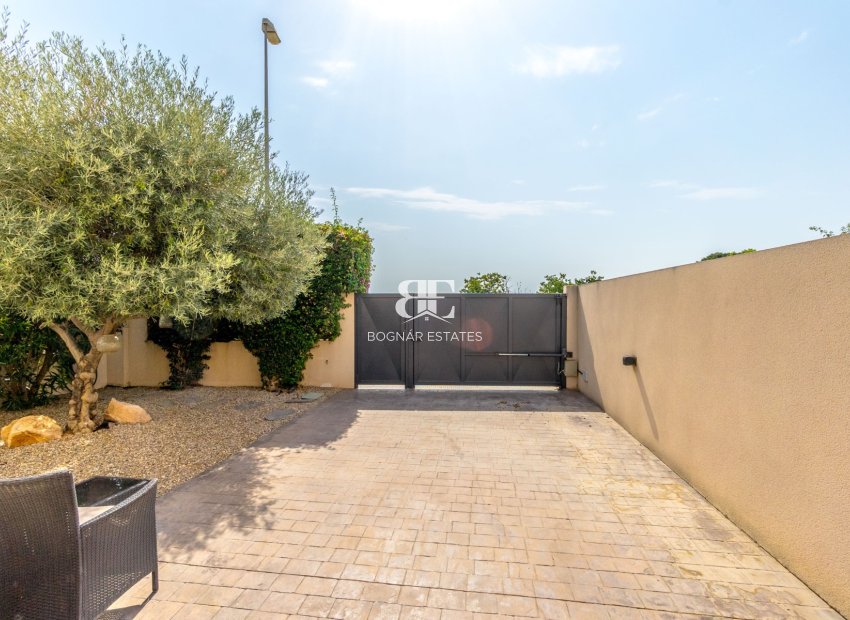 Herverkoop - Villa -
Villamartín - Los Dolses