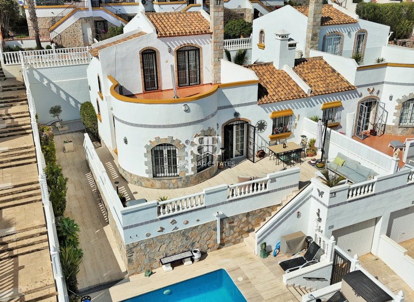 Herverkoop - Villa -
Villamartín - Los Dolses