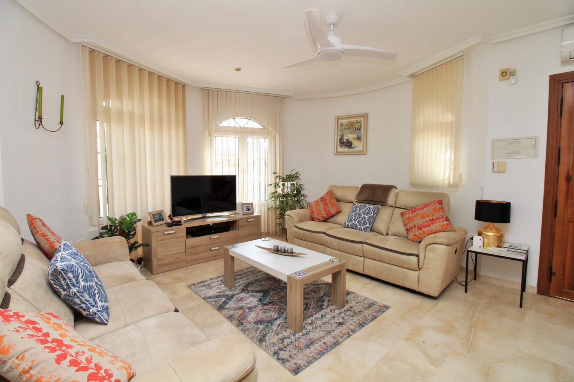 Herverkoop - Villa -
Villamartín - Los Dolses