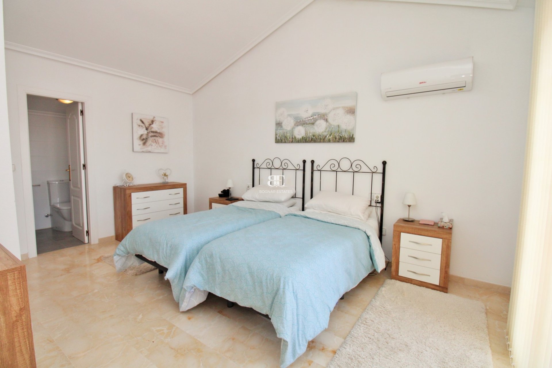 Herverkoop - Villa -
Villamartín - Los Dolses