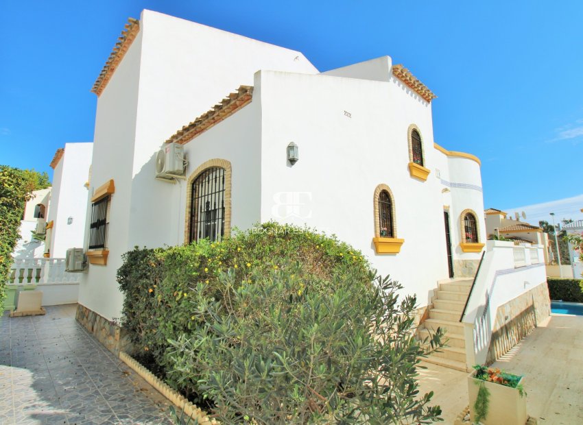 Herverkoop - Villa -
Villamartín - Los Dolses