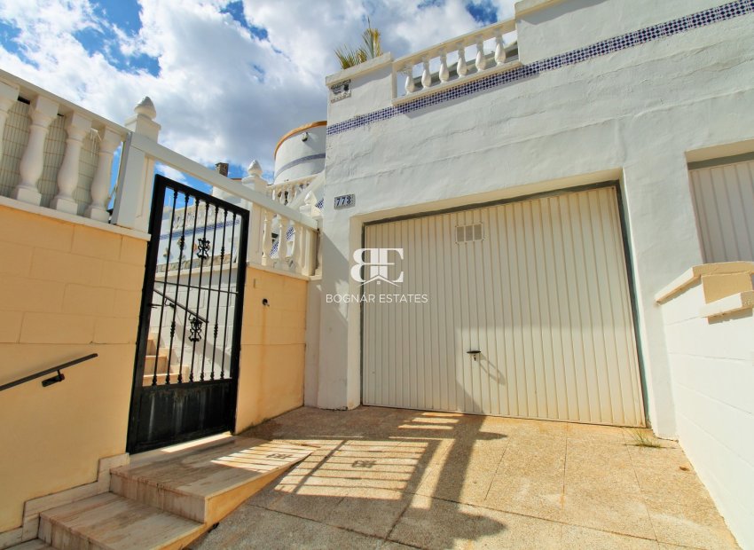 Herverkoop - Villa -
Villamartín - Los Dolses
