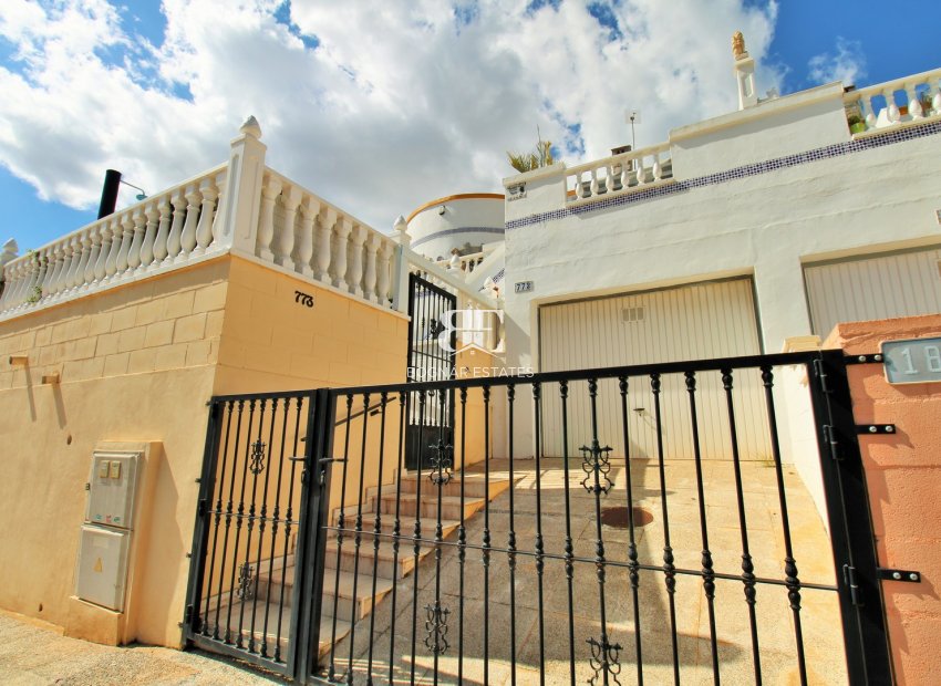 Herverkoop - Villa -
Villamartín - Los Dolses