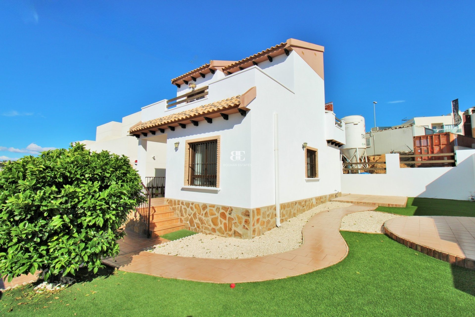 Herverkoop - Villa -
Villamartín - PAU 8