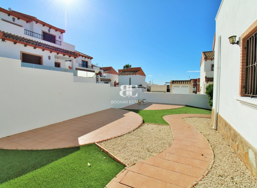 Herverkoop - Villa -
Villamartín - PAU 8
